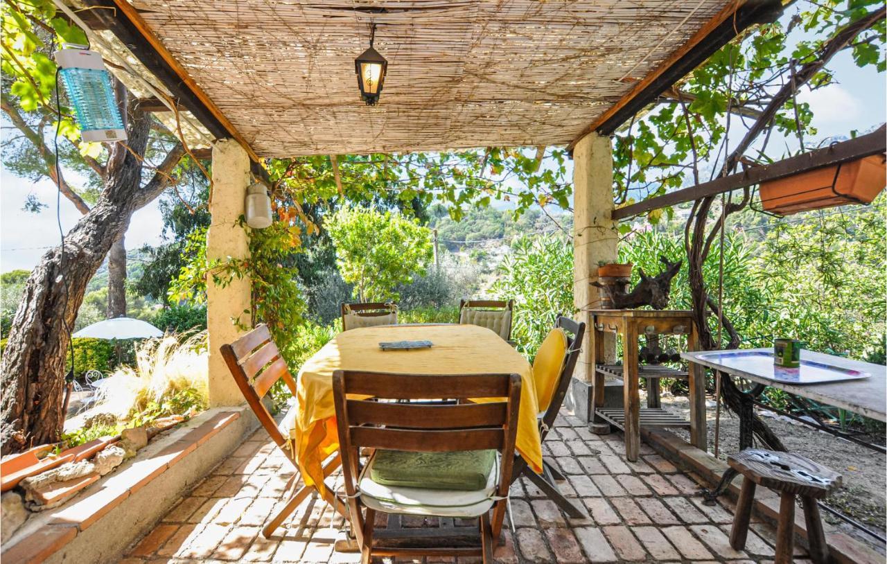 1 Bedroom Lovely Home In مينتون المظهر الخارجي الصورة